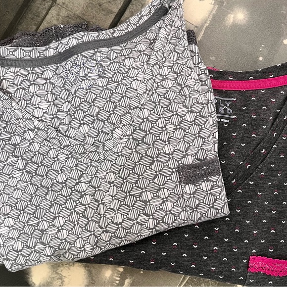 Two sleep shirts size M - Picture 1 of 6